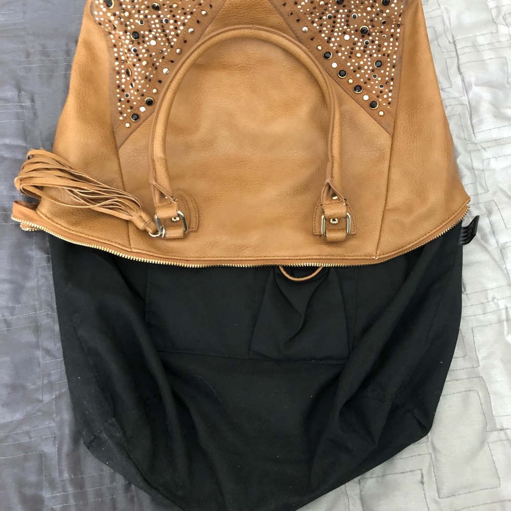 👜👜LaTique Rhinestone Purse With Tassels 👜👜 - Picture 5 of 8